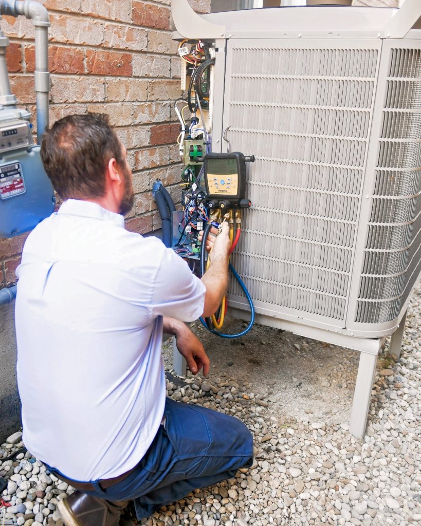 Silas diagnosing AC